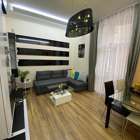 Cozy Apartment In Downtown Sofia - Tsar Samuil Street Exterior photo